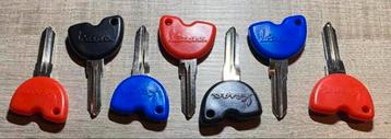 Vespa Piaggio  sleutel  Nieuw beschikbaar voor biedingen