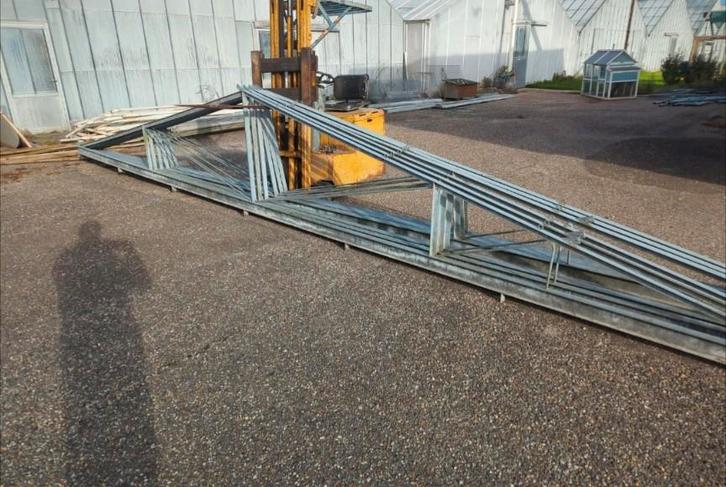 Zware gegalvaniseerde spanten – 8 meter breed x 110 cm hoog, Doe-het-zelf en Verbouw, Overige Doe-het-zelf en Verbouw, Ophalen