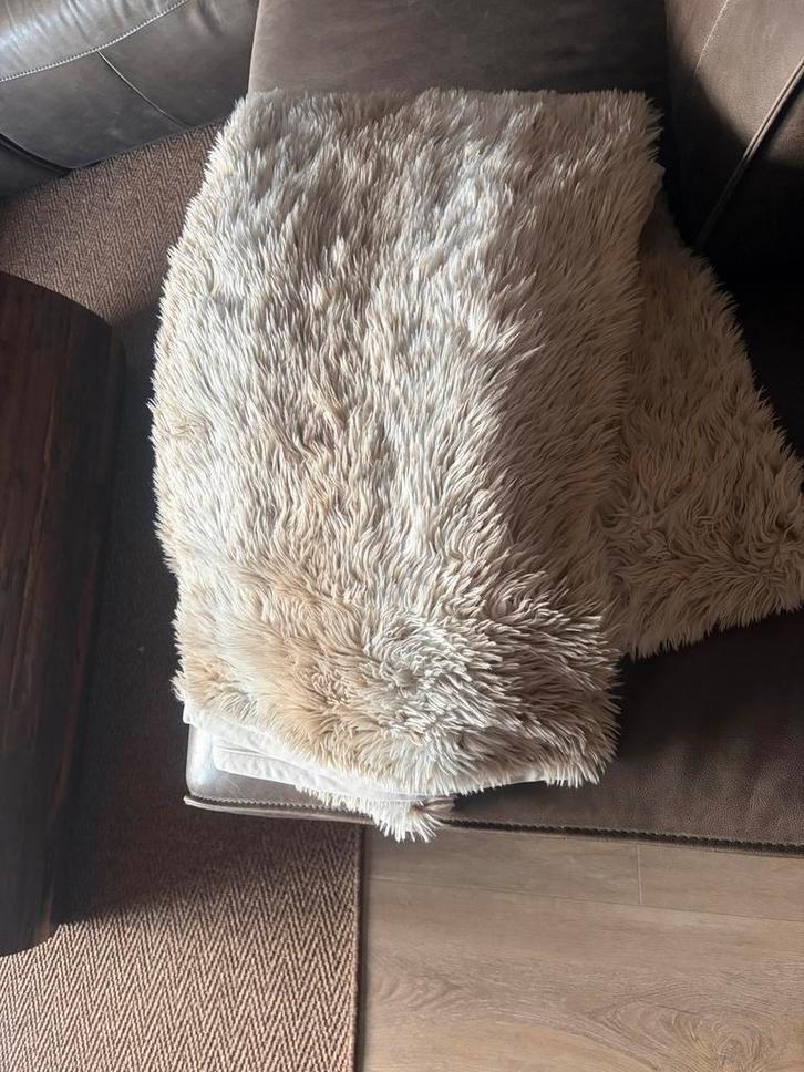 2 Mooie zware plaids  / woondekens van Ikea, Huis en Inrichting, Woonaccessoires | Plaids en Woondekens, Gebruikt, Ophalen of Verzenden