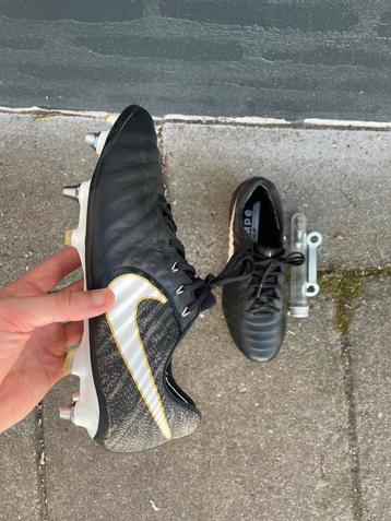 Nike Tiempo legend SG 43 beschikbaar voor biedingen