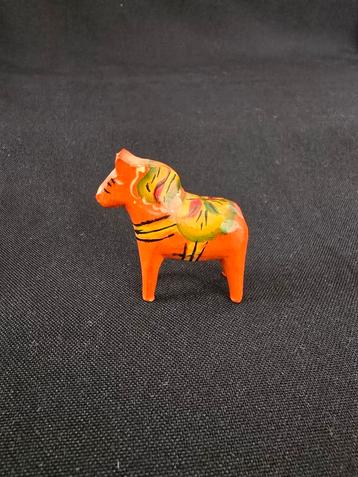 Miniatuur Dala paardje, 4 cm, Nils Olsson, kleur roodbruin beschikbaar voor biedingen