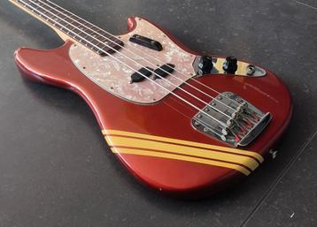 Fender Mustang Bass 1970 competition red (inruil mogelijk) beschikbaar voor biedingen