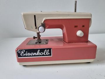 vintage kinder naaimachine  beschikbaar voor biedingen