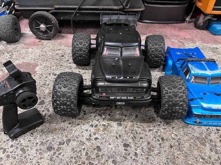 Arrma Notorious 1/8 6S, Hobby en Vrije tijd, Modelbouw | Radiografisch | Auto's, Zo goed als nieuw, Auto offroad, Elektro, Schaal 1:8