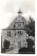Oostvoorne aan Zee- -Gemeentehuis., Verzamelen, Ansichtkaarten | Nederland, Verzenden, 1940 tot 1960, Gelopen, Zuid-Holland