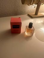 valentino mini, Verzamelen, Parfumverzamelingen, Ophalen of Verzenden, Zo goed als nieuw, Miniatuur