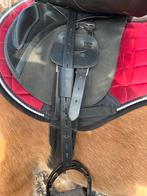Tekna veelzijdigheidszadel 18 inch z.g.a.n., Dieren en Toebehoren, Paarden en Pony's | Zadels, Ophalen of Verzenden, Zo goed als nieuw