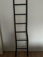Decoratieve ladder, Doe-het-zelf en Verbouw, Ladders en Trappen, Ophalen, Zo goed als nieuw, Minder dan 2 meter