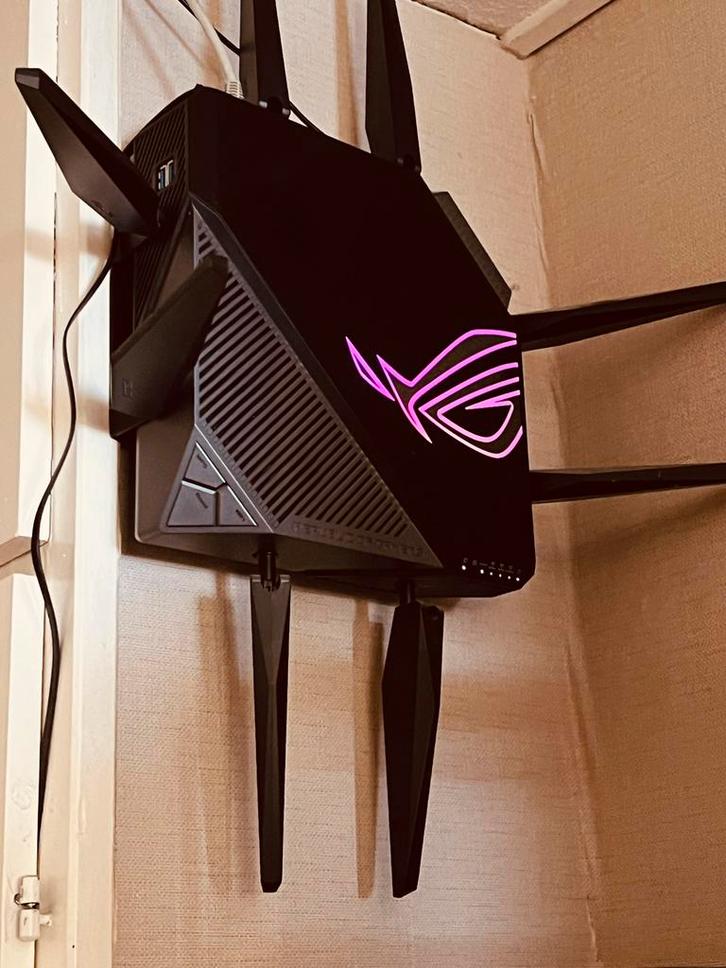ASUS ROG Rapture GT-AXE11000 WiFi 6E Gaming Router + houder, Computers en Software, Routers en Modems, Zo goed als nieuw, Ophalen