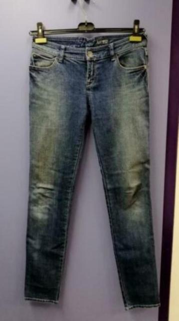 Armani jeans donker blauwe spijkerbroek mt 28 S nr 34143