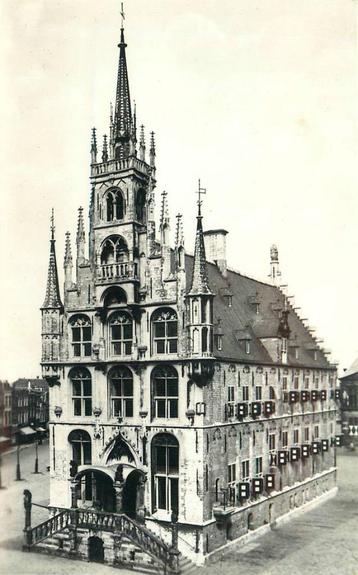 (388-159-013) Gouda Stadhuis beschikbaar voor biedingen
