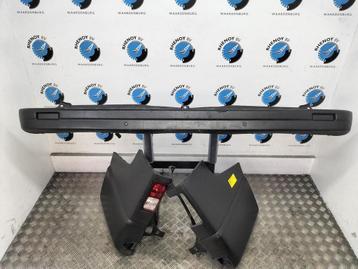 RENAULT TRAFIC F82 MK3 [REAR_BUMPER] 2014 beschikbaar voor biedingen