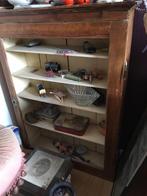 Antiek kastje uit Frankrijk/ met oude spulletjes eventueel., Antiek en Kunst, Curiosa en Brocante, Ophalen