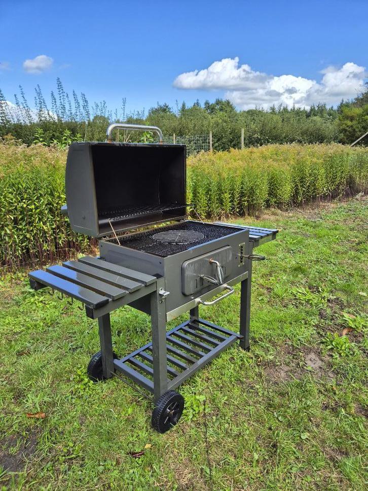 Tepro Toronto XXL houtskool BBQ zwart, Tuin en Terras, Houtskoolbarbecues, Zo goed als nieuw, Ophalen
