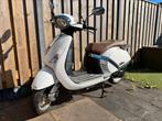 Retro scooter Bella 50 2016 blauw kenteken ( Als nieuw!! ), Fietsen en Brommers, Scooters | Overige merken, Ophalen, Zo goed als nieuw