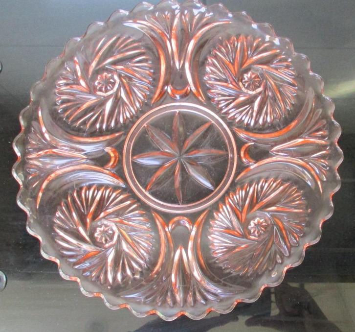 Zalmrose rose gebakschaal hapjesschaal bewerkt glas 30cm, Verzamelen, Retro, Huis en Inrichting, Ophalen of Verzenden