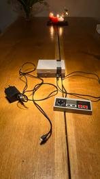 Mini Nintendo entertainment system, Spelcomputers en Games, Spelcomputers | Nintendo NES, Met 1 controller, Ophalen of Verzenden