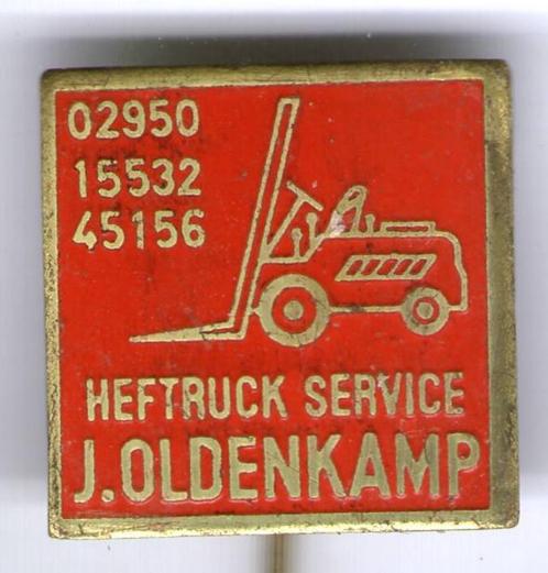 Heftruck Service J. Oldenkamp rood op koper speldje( F_022 ), Verzamelen, Speldjes, Pins en Buttons, Nieuw, Speldje of Pin, Transport