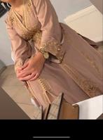 Elegante Takshita jurk, Kleding | Dames, Jurken, Beige, Zo goed als nieuw, Onder de knie, Ophalen