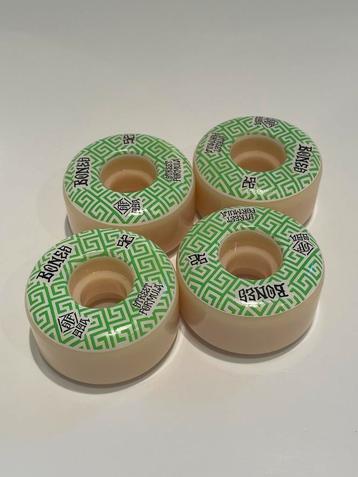 Bones Skateboard Wielen 52mm 99a STF beschikbaar voor biedingen