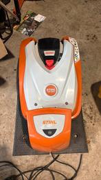 Stihl rmi 522c bouwjaar 2022, Tuin en Terras, Robotmaaiers, Ophalen, Stihl, Zo goed als nieuw, Met regensensor