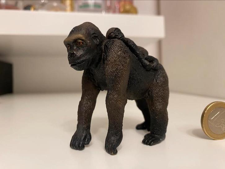 Schleich 14662 Gorilla met baby op de rug (2), Verzamelen, Dierenverzamelingen, Ophalen of Verzenden