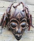 Masker Afrika. Chokwe masker, Congo. Vrouw. 22/33 cm., Antiek en Kunst, Curiosa en Brocante, Ophalen