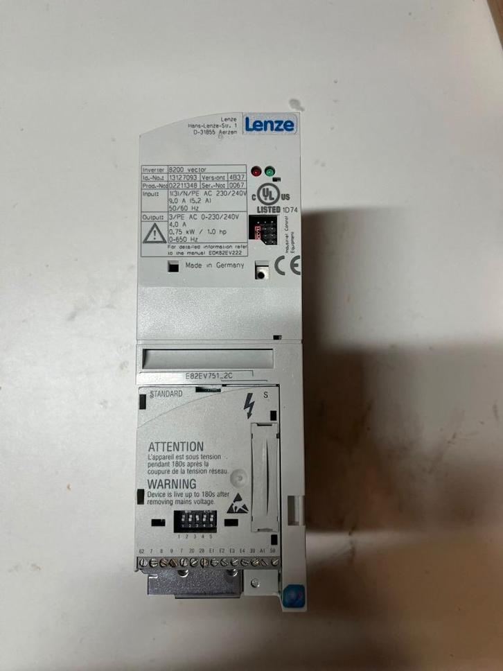 Lenze- E82Ev751_2C, Hobby en Vrije tijd, Elektronica-componenten, Zo goed als nieuw, Verzenden