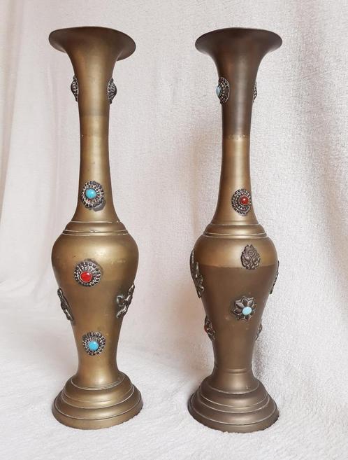 Vintage oosterse messing vazen met ingelegde stenen (36 cm), Antiek en Kunst, Kunst | Niet-Westerse kunst, Ophalen of Verzenden