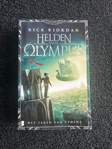Helden van Olympus - Het Teken van Athena (deel 3) beschikbaar voor biedingen