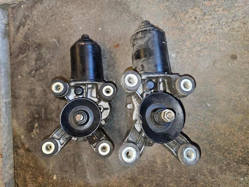 NISSAN 100NX ruitenwisser motoren voorraam, Auto-onderdelen, Ophalen of Verzenden, Nissan
