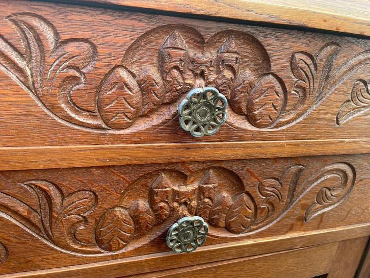 Oude dressoir, Antiek en Kunst, Antiek | Meubels | Bedden, Ophalen