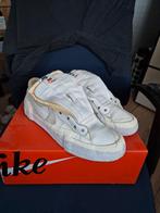 Witte Nike Blazer x Sacai Low, Kleding | Heren, Schoenen, Wit, Nike, Ophalen of Verzenden, Sneakers of Gympen