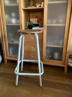 Gevraagd/ gezocht een zelfde hoge kruk, Huis en Inrichting, Ophalen, Gebruikt, Met voetsteun, 60 tot 90 cm