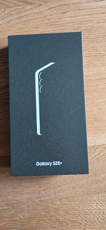 Samsung Galaxy S25+ 256GB Silver Shadow - Nieuw en geseald beschikbaar voor biedingen
