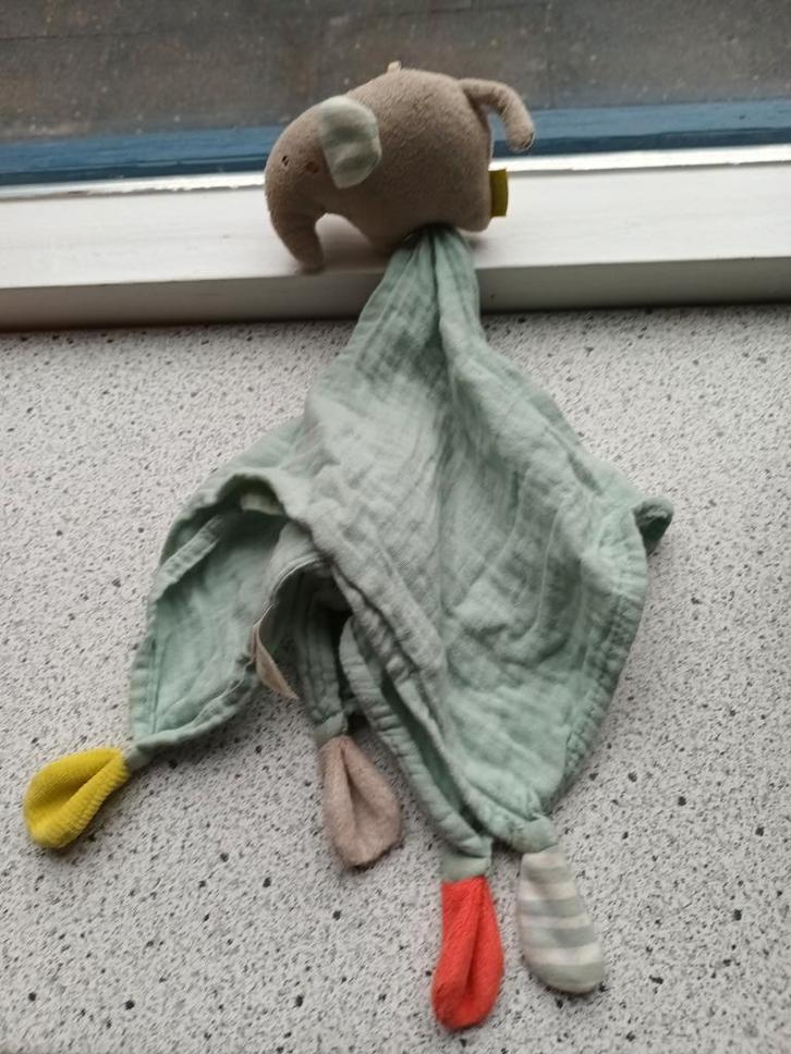 Groenige katoenen knuffeldoek met grijs olifantje merk Fehn, Kinderen en Baby's, Speelgoed | Knuffels en Pluche, Zo goed als nieuw