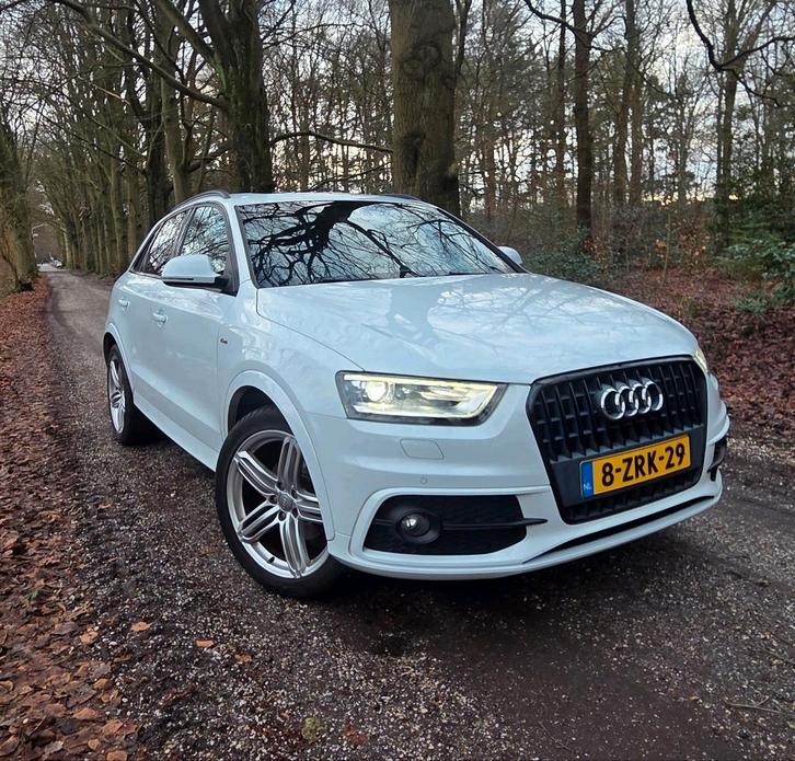 Audi Q3 1.4 TFSI S-Line 2015 Automaat | Pano | Trekhaak, Auto's, Audi, Particulier, Q3, Airconditioning, Alarm, Bluetooth, Bochtverlichting