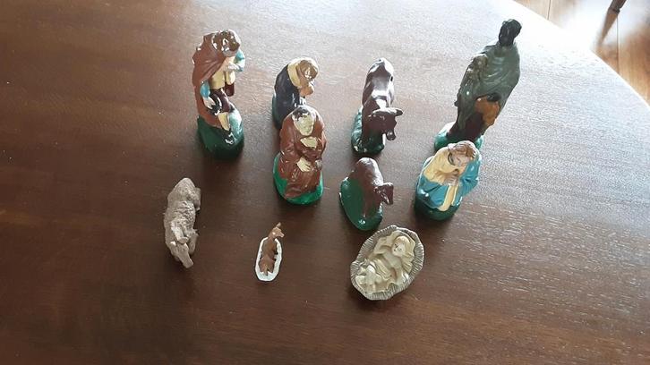 Oude Kerststal met Figuren, Antiek en Kunst, Antiek | Religie, Ophalen of Verzenden