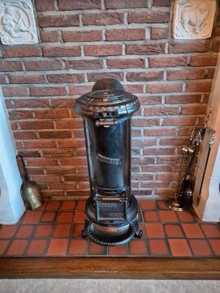 Antieke Gietijzeren Kachel - Fobrux Haren, Huis en Inrichting, Kachels, Ophalen of Verzenden