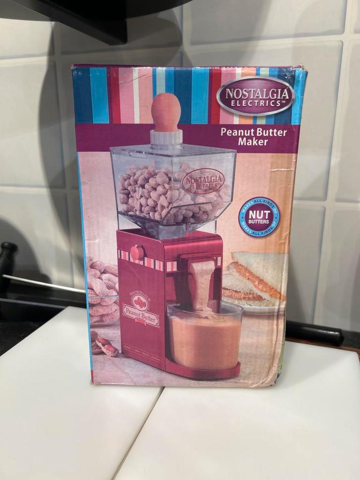 Pindakaas Machine - Nostalgia Electrics, Witgoed en Apparatuur, Keukenmixers, Nieuw, Minder dan 1 liter, 1 snelheid, Ophalen