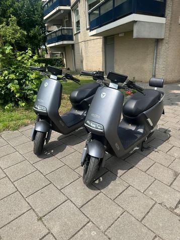 2 electrische scooters Velotia Elite Gl beschikbaar voor biedingen
