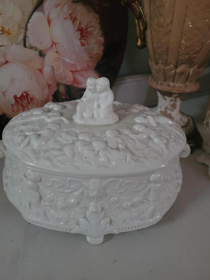 Zeer oude aardewerk schaal met deksel, Antiek en Kunst, Curiosa en Brocante, Ophalen of Verzenden