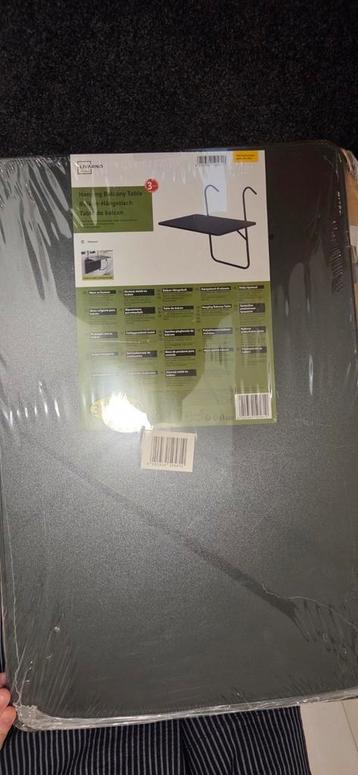 Hanging table - black beschikbaar voor biedingen