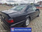 Mercedes 230CE 1988 | Route 66 Auctions, Overige carrosserieën, Zwart, Bedrijf, Lederen bekleding