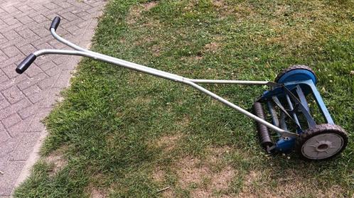 Hand gras maaier / kooimaaier, Tuin en Terras, Grasmaaiers, Gebruikt, 30 t/m 39 cm, Kooimesmaaier, Ophalen of Verzenden
