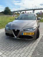 Alfa Romeo Giulia 2.0 Turbo 200pk Aut 2019 Grijs, 745 kg, Achterwielaandrijving, 1404 kg, Origineel Nederlands