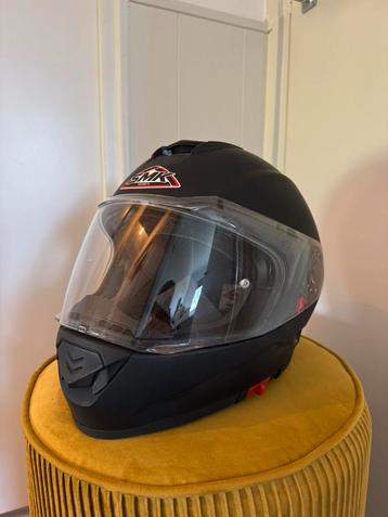 SMK motor helm beschikbaar voor biedingen