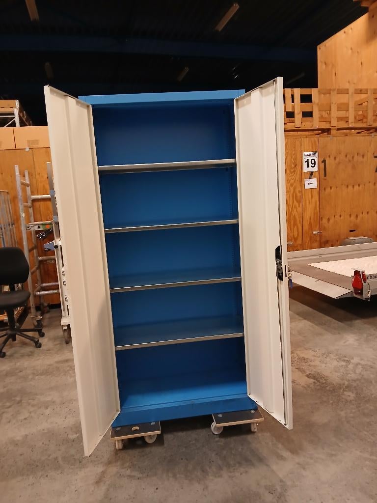 TE KOOP: METALEN WERKKAST          DOE EEN BOD!, Ophalen, Gebruikt, Metalen legbordenkast.