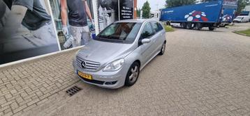Mercedes-Benz B-Klasse 2.0 CDI B200 5DRS CVT 2008 Grijs beschikbaar voor biedingen