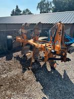 Ploeg huard 3 schaar hydraulische  ploeg met vorenpakker, Ophalen, Akkerbouw, Grondbewerking